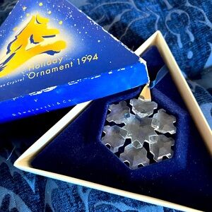 Swarovski Crystal 1994 Fourth Annual Snowflake Christmas Ornament